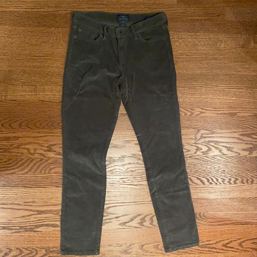 Lucky Brand corduroy pants. Color green. Size 6/28
